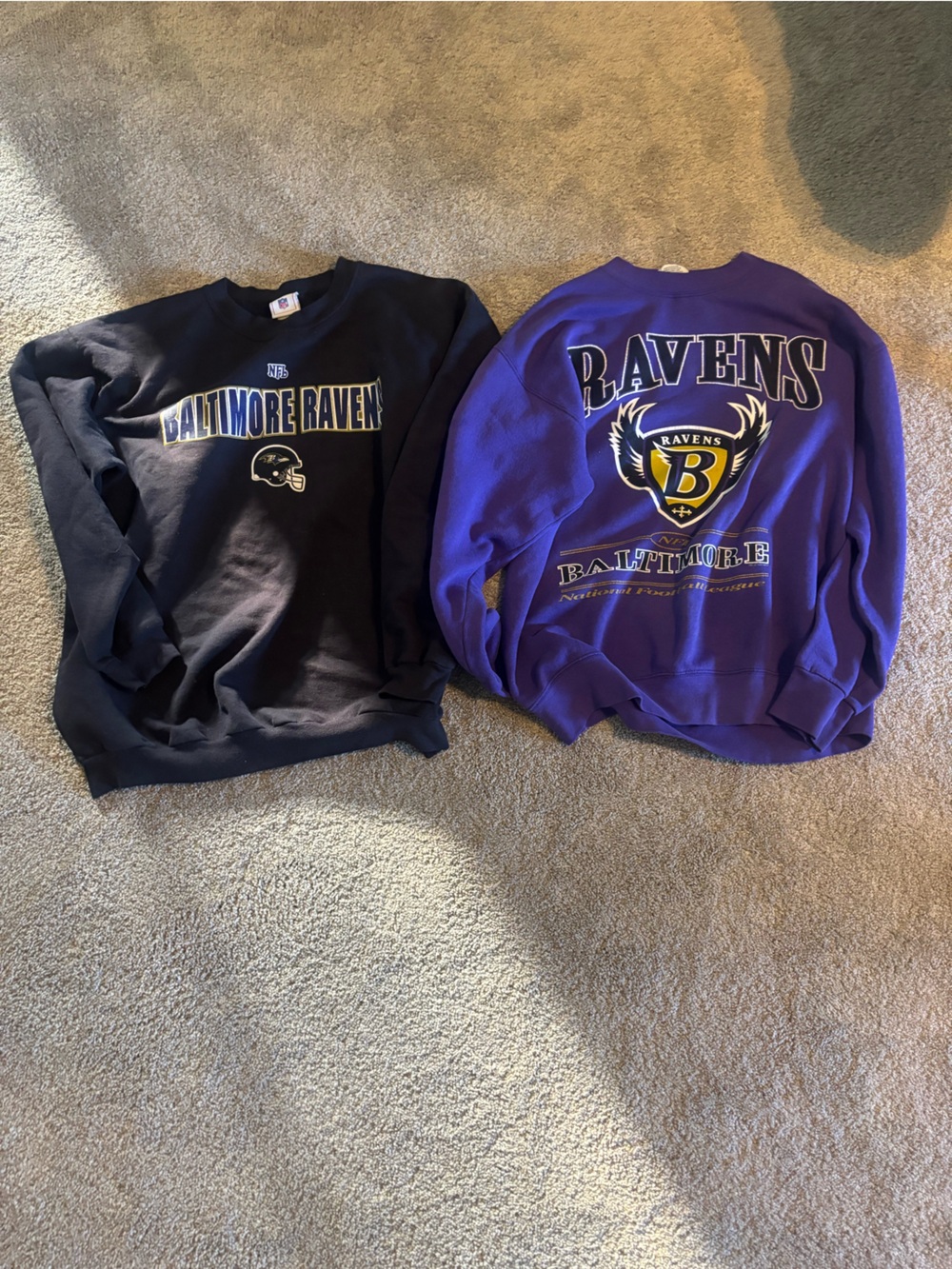 Lee men’s large & x-large Baltimore Ravens Crewneck Sweatshirts - Purple & Black